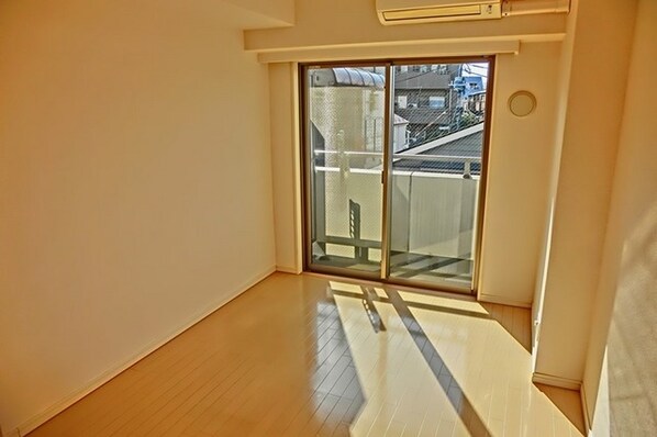 ジェイフラッツ初台の物件内観写真